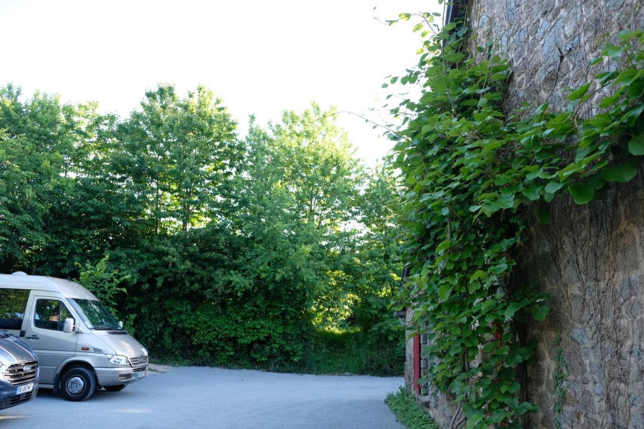 La Maison Jaune A La Janaie Parigné Zewnętrze zdjęcie